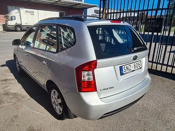 Kia Carens 2008 photo 4