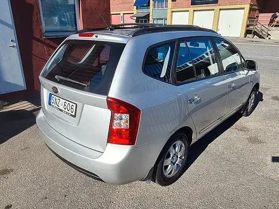 Kia Carens 2008 photo 3