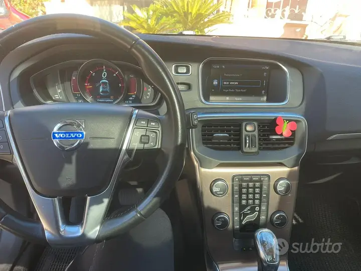 Volvo V40 2013 photo 5