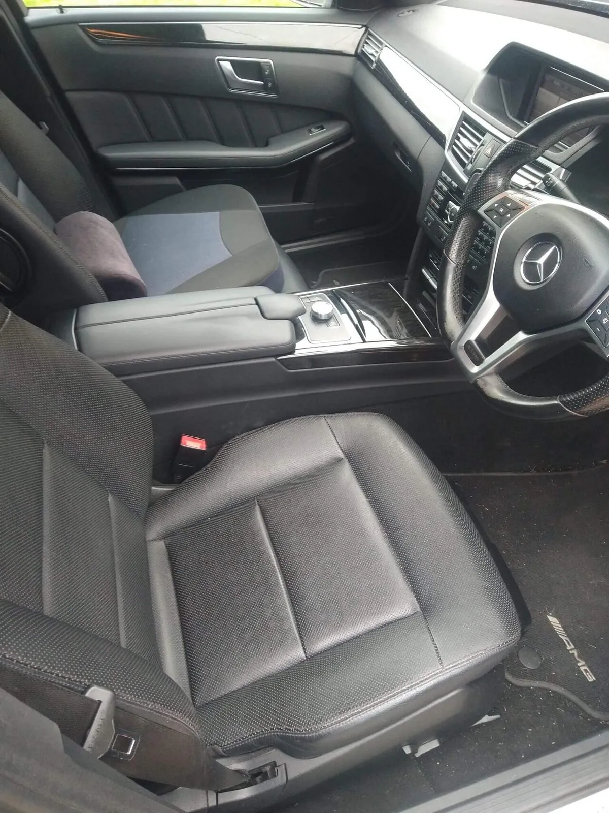 Mercedes-Benz E-Class 2012 photo 5