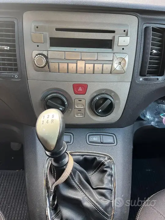 Lancia Musa 2009 photo 4