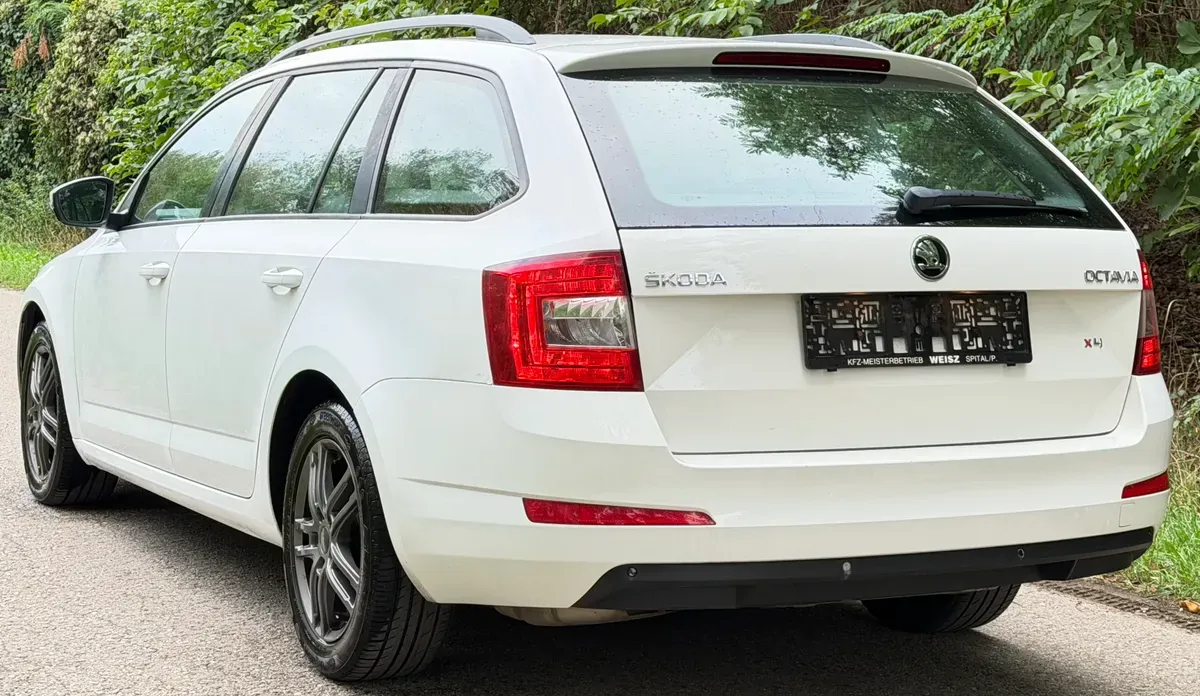 Skoda Octavia 2015 photo 2