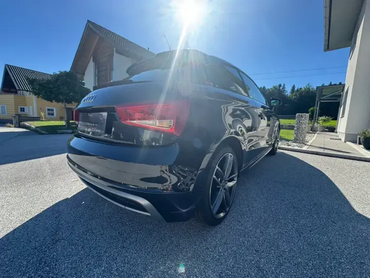 Audi A1 2011 photo 3