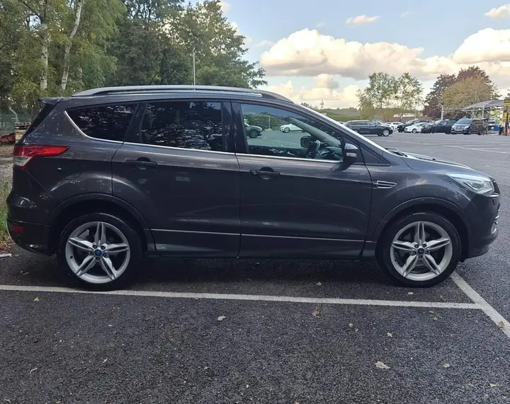 Ford Kuga 2015 photo 4