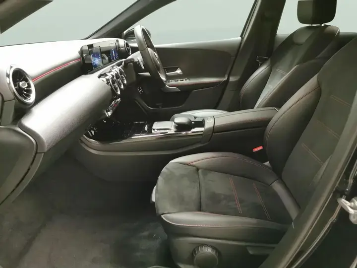 Mercedes-Benz A-Class 2020 photo 4