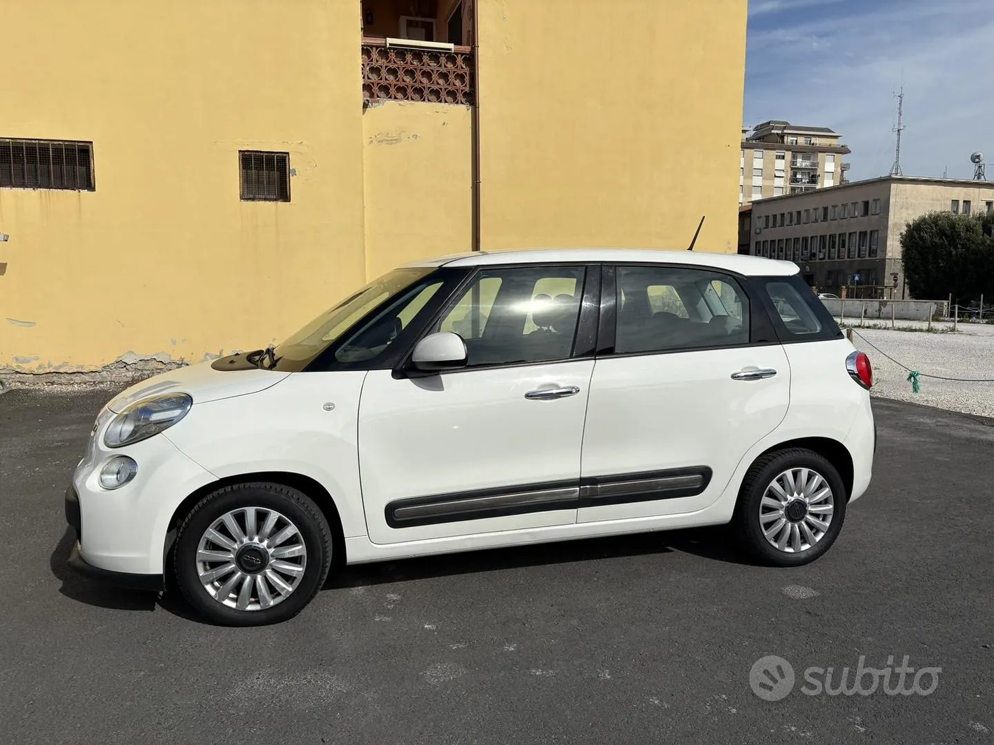 Fiat 500L 2014 photo 3