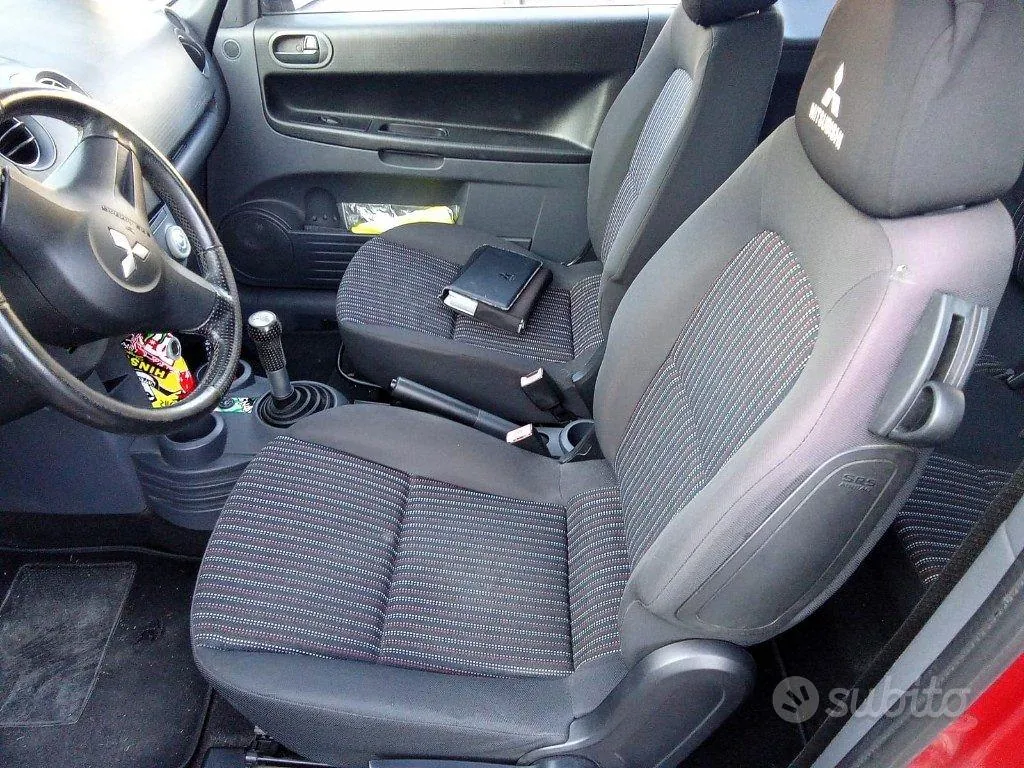 Mitsubishi Colt 2010 photo 3