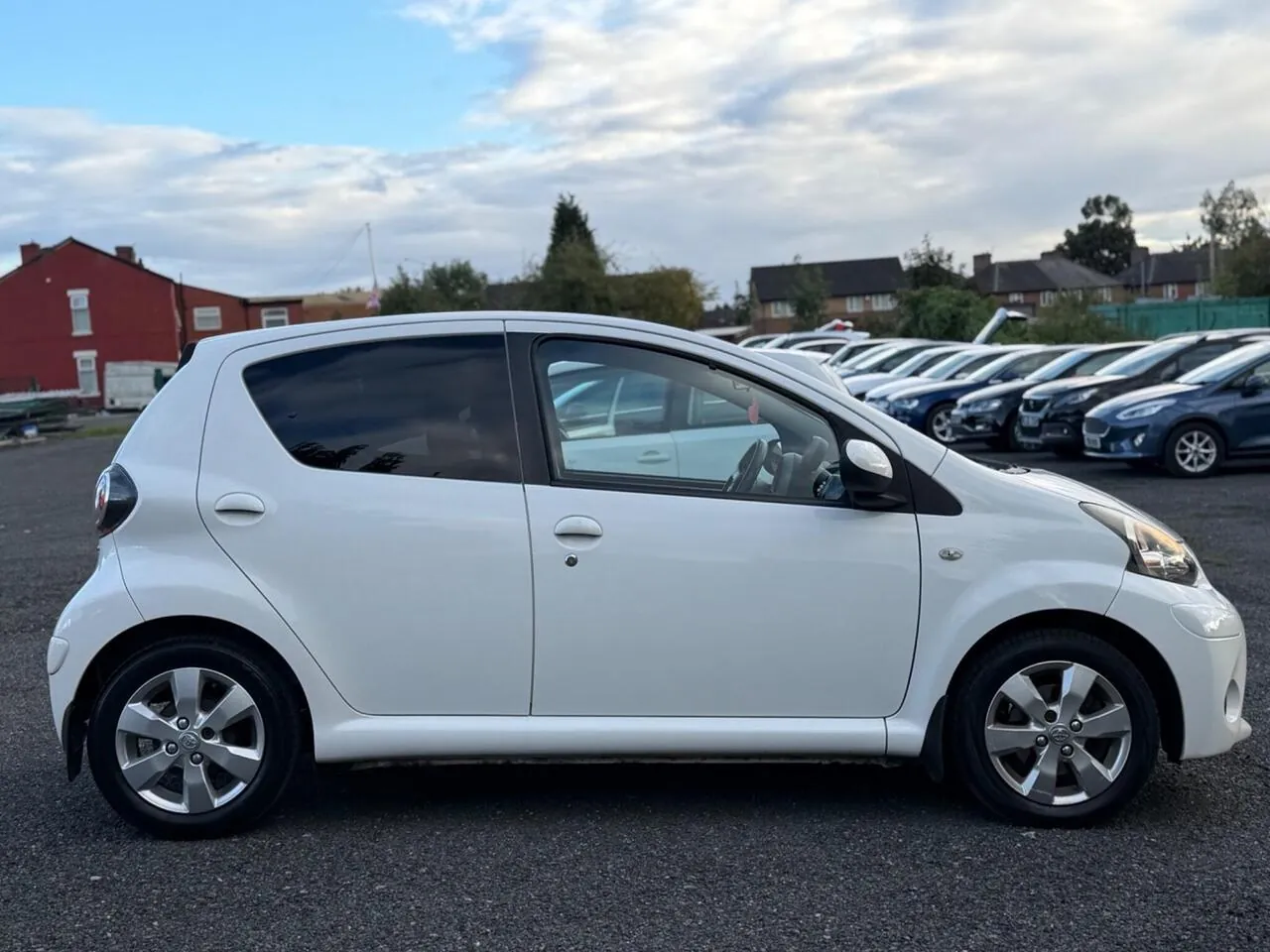 Toyota Aygo 2012 photo 3