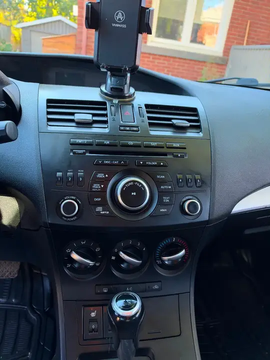 Mazda Mazda3 Sport 2013 photo 4