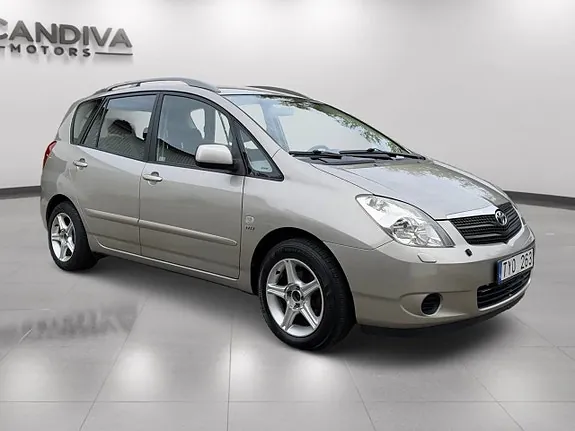 Toyota Corolla Verso 2003 photo 4