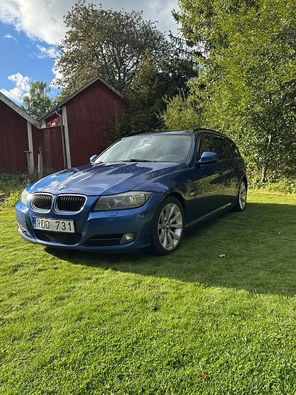BMW 320D 2010 photo 3