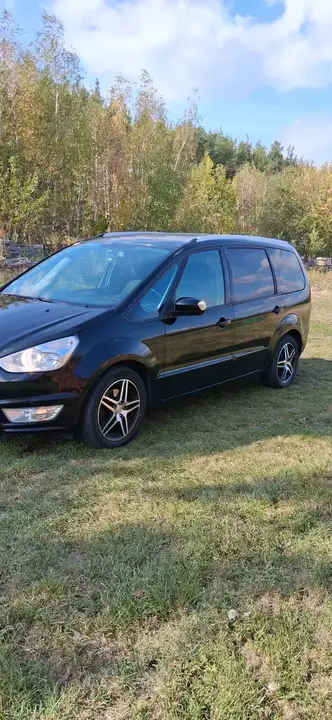 Ford Galaxy 2012 photo 2
