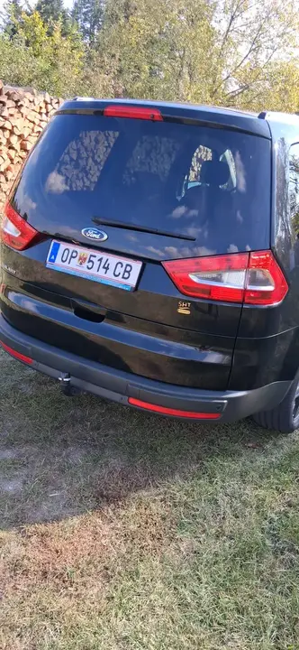 Ford Galaxy 2012 photo 3
