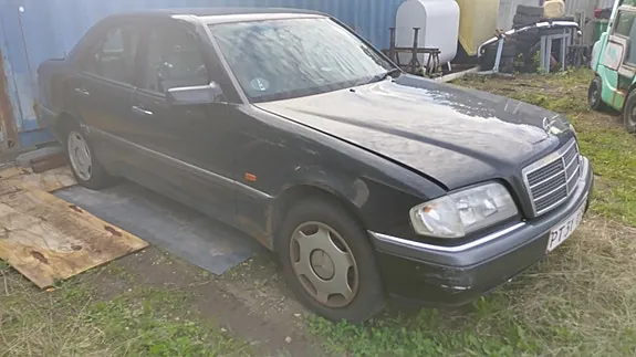 Mercedes-Benz C180