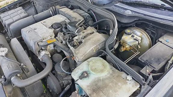 Mercedes-Benz C180 1994 photo 4