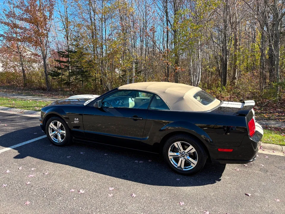 Ford Mustang 2006 photo 2