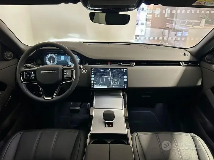 Land Rover Evoque 2024 photo 4