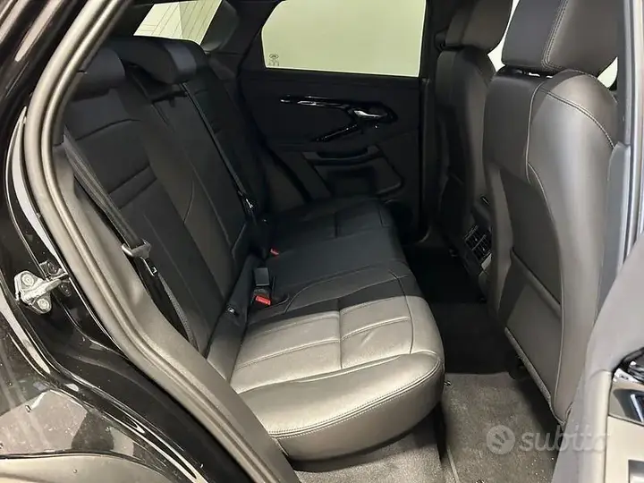 Land Rover Evoque 2024 photo 5