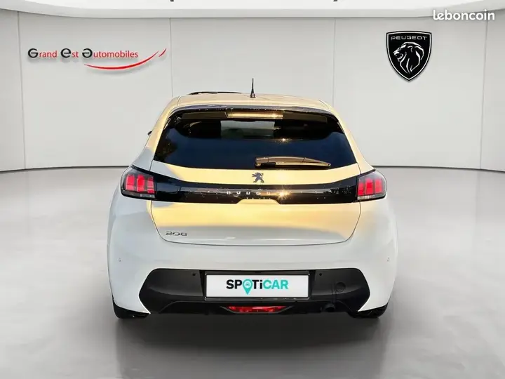 Peugeot 208 2024 photo 4
