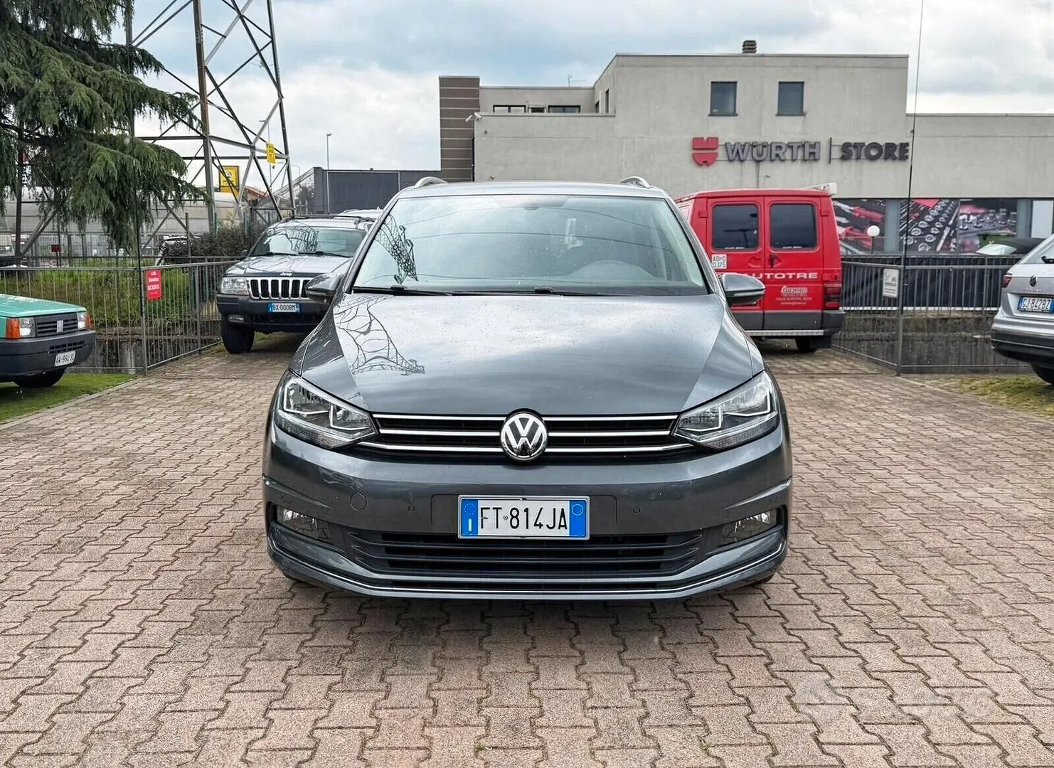 Volkswagen Touran 2018 photo 2