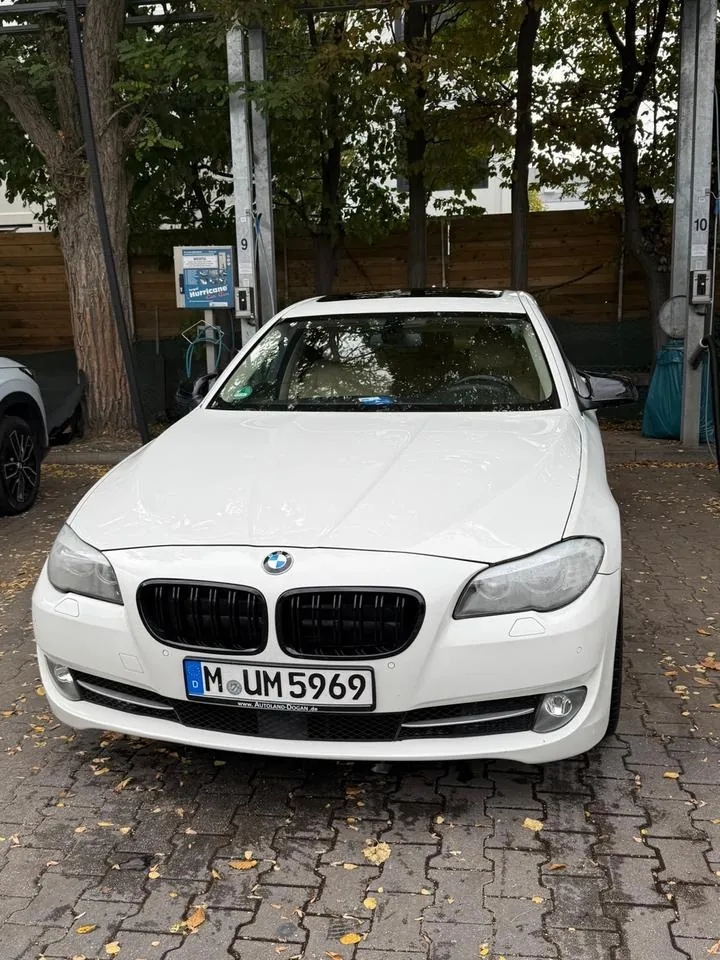 BMW 528