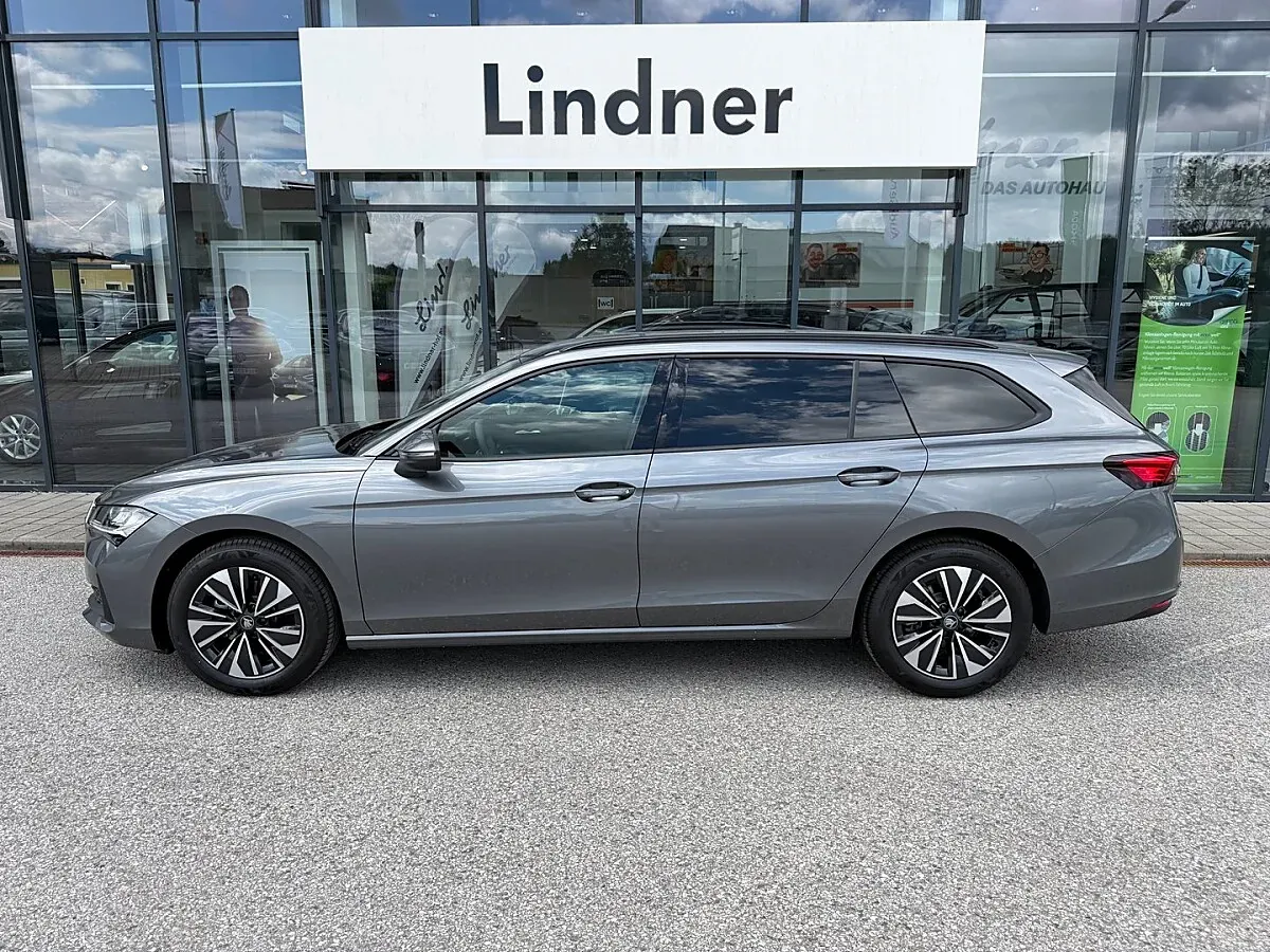 Skoda Superb 2026 photo 2