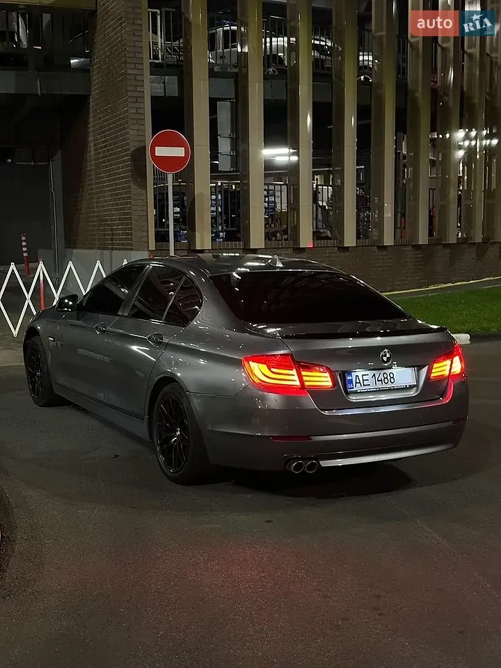 BMW 5 Series 2011 photo 5