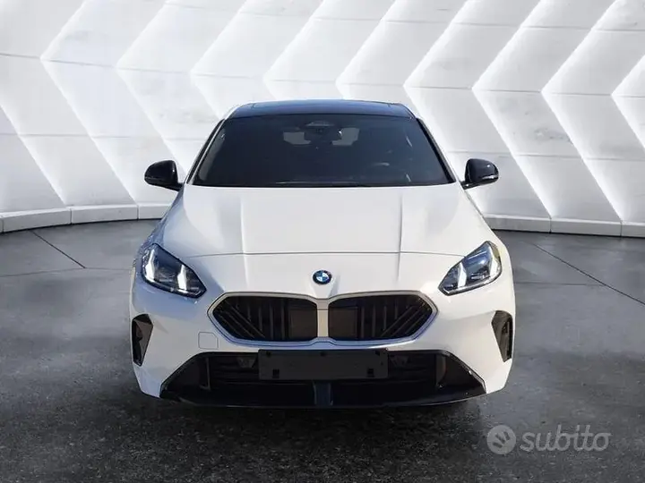 BMW 1 Series 2026 photo 2