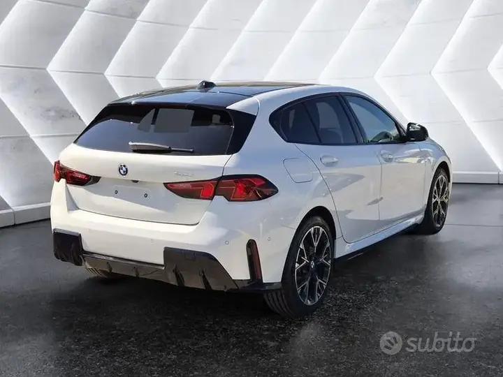BMW 1 Series 2026 photo 4