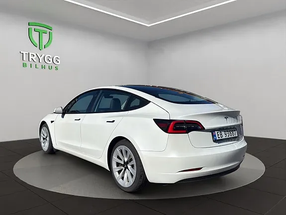 Tesla Model 3 2021 photo 3