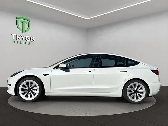 Tesla Model 3 2021 photo 2