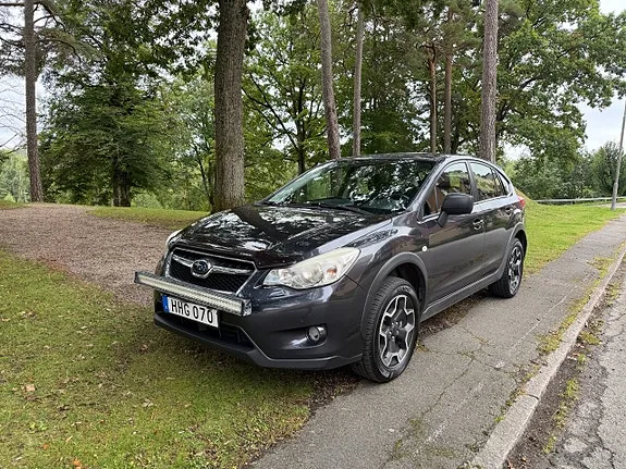 Subaru Xv 2014 photo 2
