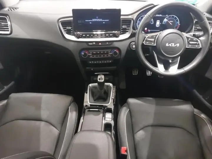Kia Xceed 2022 photo 2
