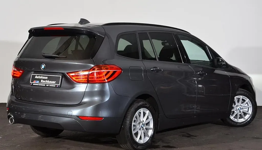 BMW 2 Series 2019 photo 2