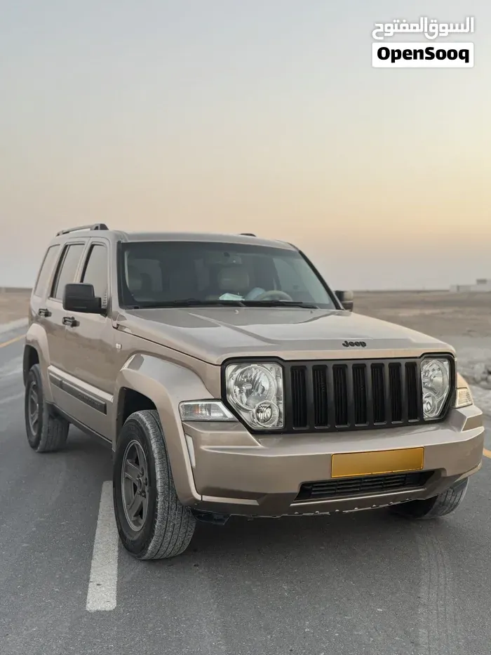 Jeep Cherokee 2012 photo 2