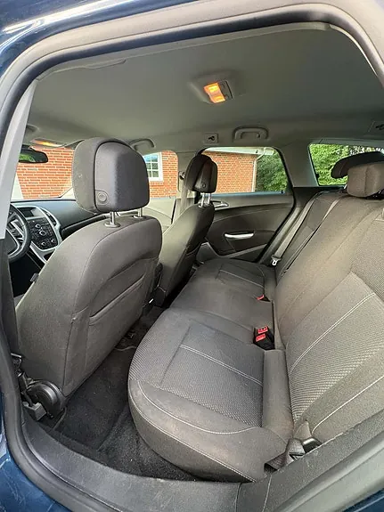 Opel Astra 2011 photo 4