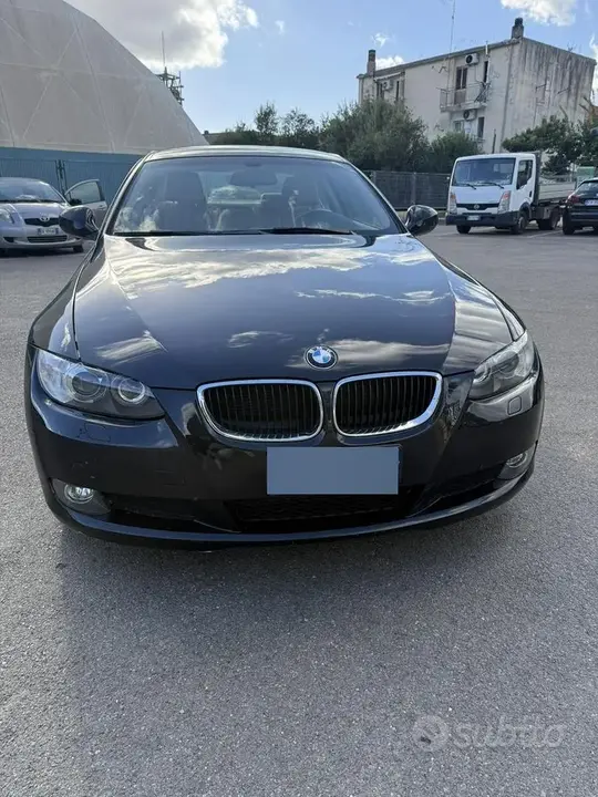 BMW 320D 2010 photo 4