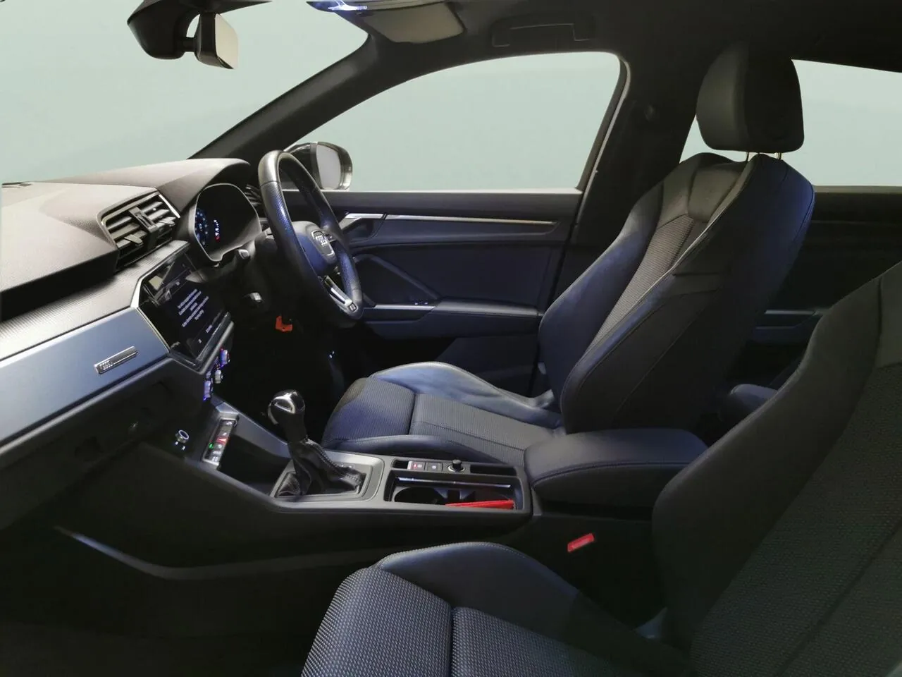 Audi Q3 2023 photo 4
