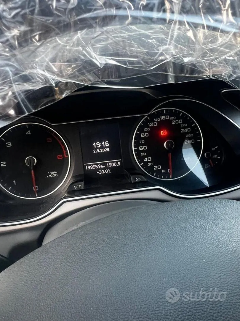 Audi A4 Avant 2014 photo 4