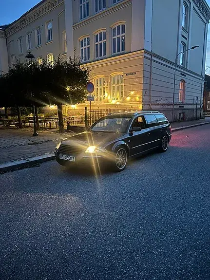 Volkswagen Passat 2003 photo 4