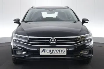 Volkswagen Passat 2023 photo 2