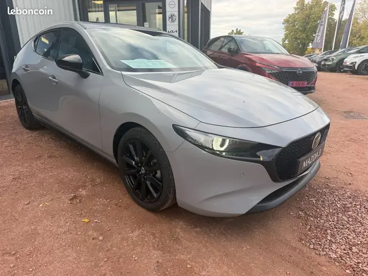 Mazda 3 2027 photo 2