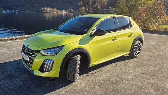 Peugeot E-208