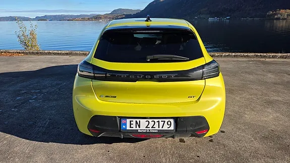 Peugeot E-208 2025 photo 4
