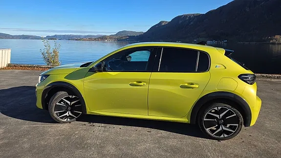 Peugeot E-208 2025 photo 2