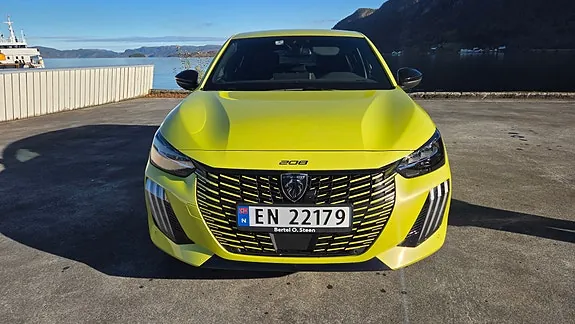 Peugeot E-208 2025 photo 3