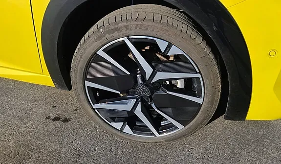 Peugeot E-208 2025 photo 5