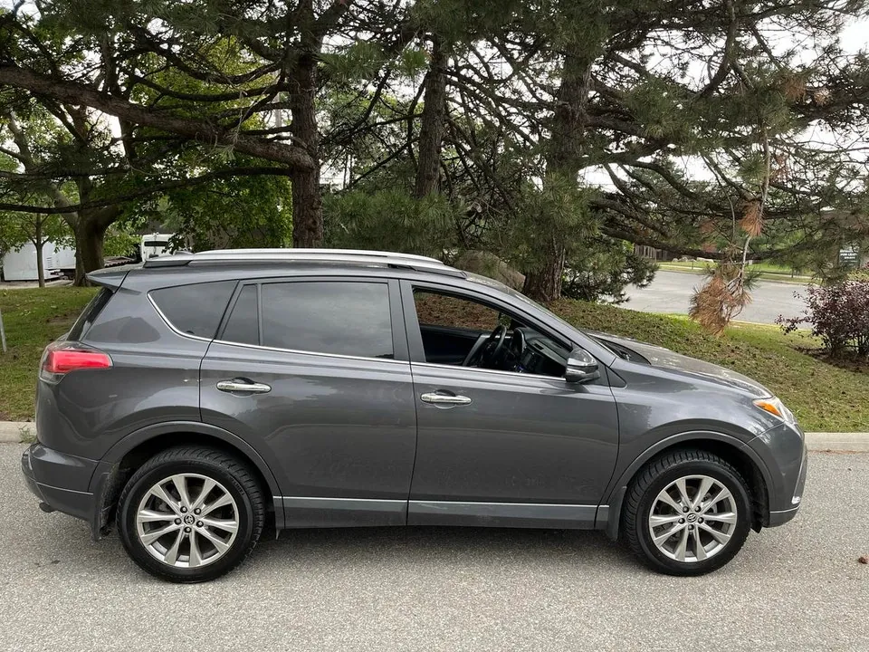 Toyota Rav4 2017 photo 2