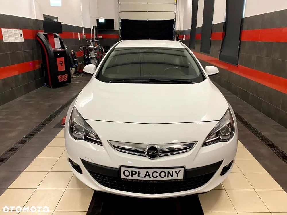 Opel Astra 2012 photo 4