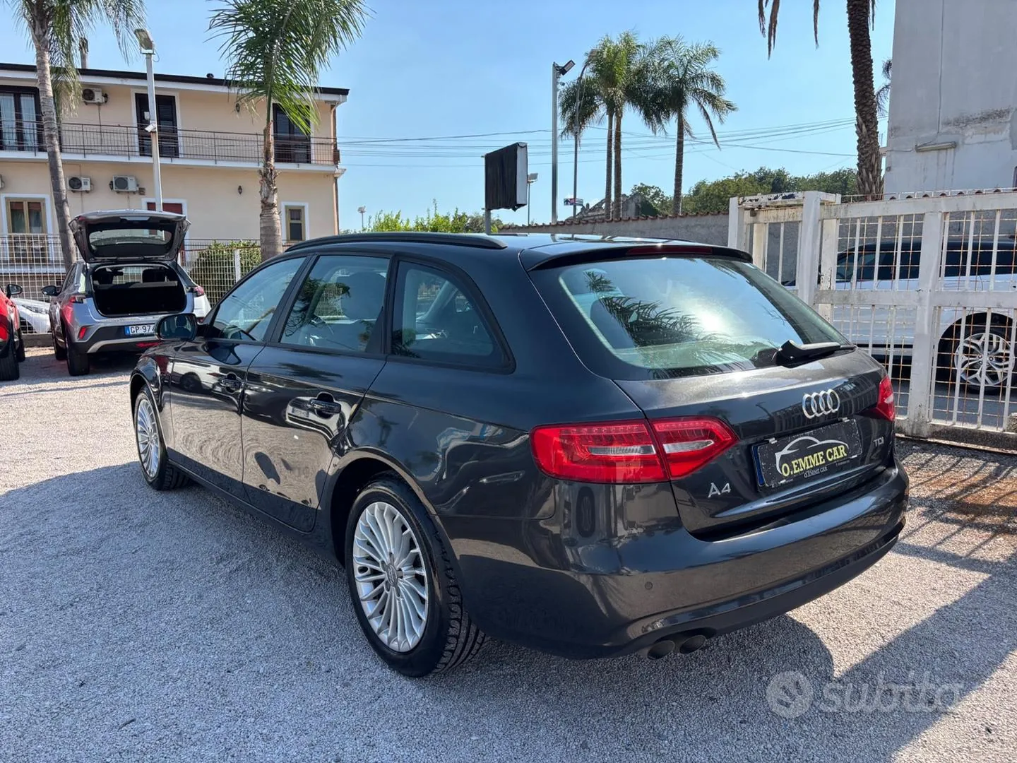Audi A4 2012 photo 5